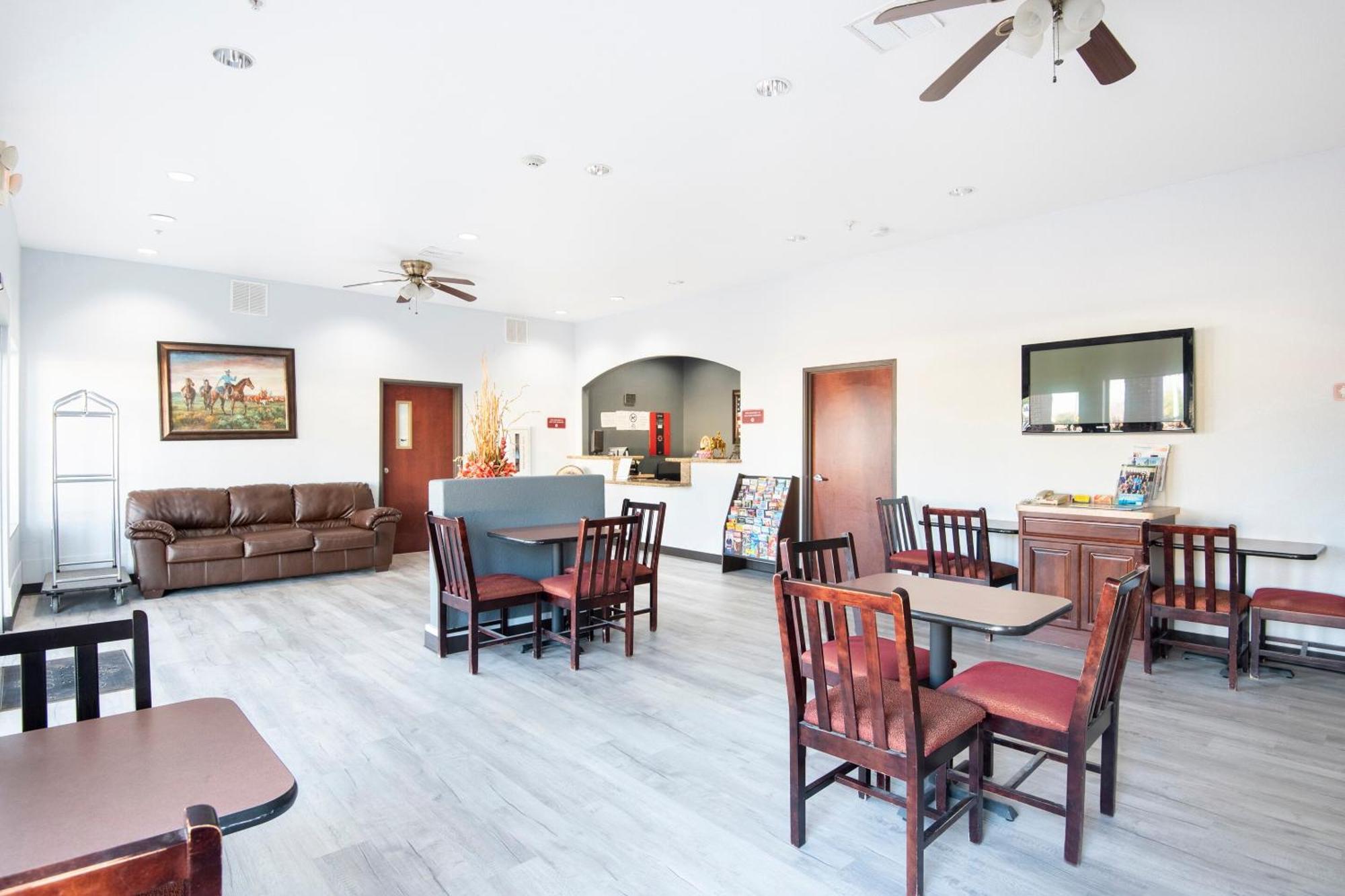 Oyo Townhouse Clute Lake Jackson ภายนอก รูปภาพ