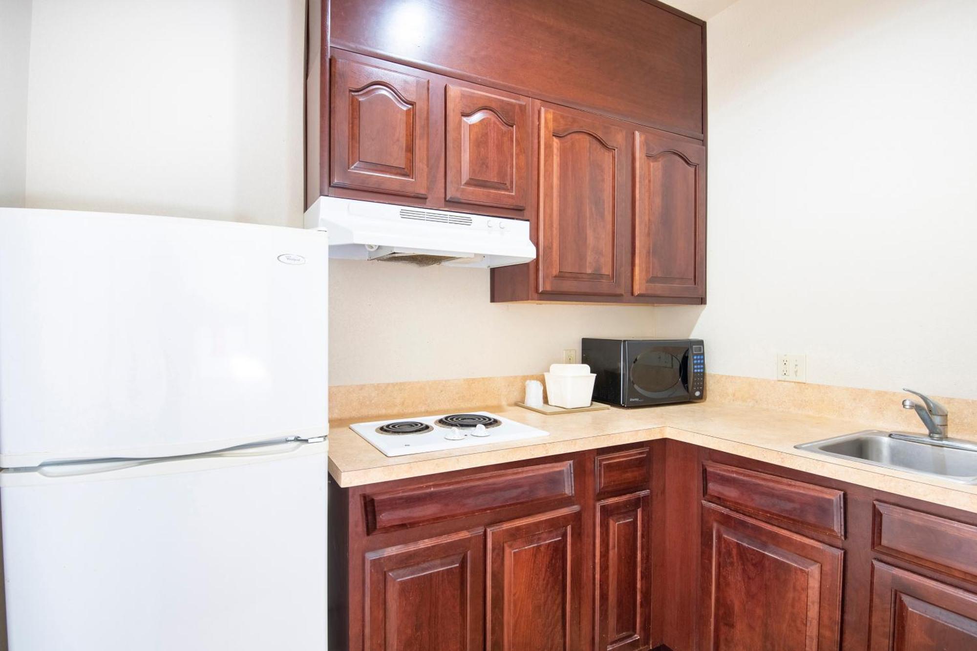 Oyo Townhouse Clute Lake Jackson ภายนอก รูปภาพ