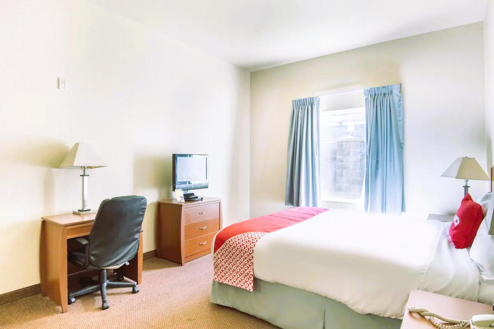 Oyo Townhouse Clute Lake Jackson ภายนอก รูปภาพ